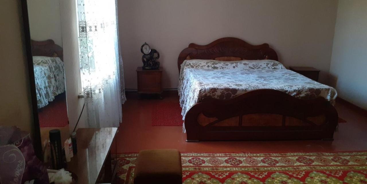 Guest House OTILIA Gyumri Extérieur photo
